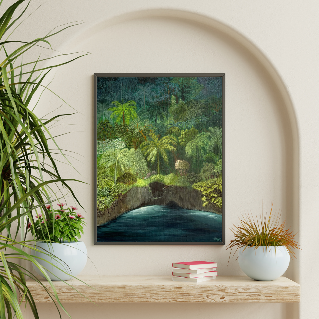 Celadon Cove d'Evelyn. T, toile acrylique d'une forêt tropicale luxuriante et d'un bassin sombre, accrochée dans une niche cintrée, Nasseta Studio